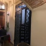 центер на вулиці лесі українки 19 * Lviv
