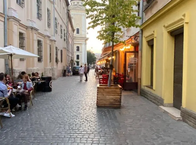 центер на вулиці лесі українки 19